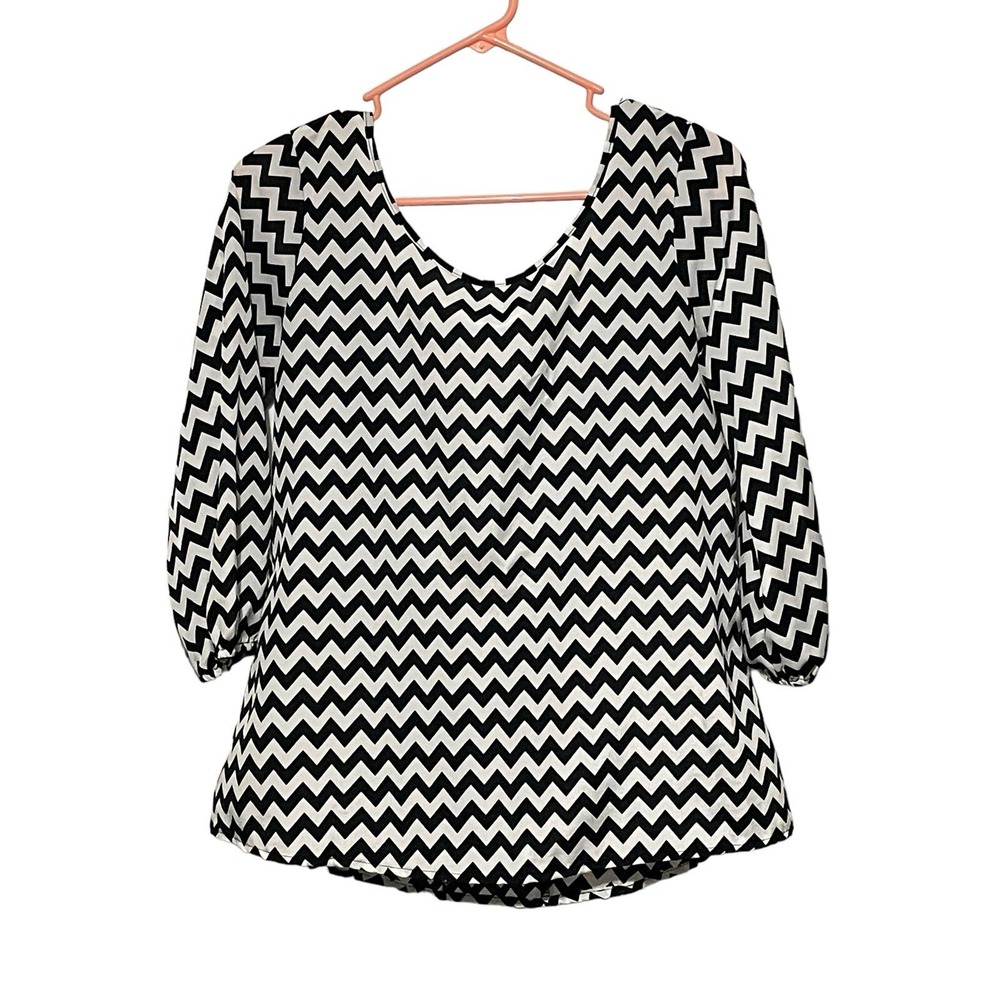 MCM Women's Size Medium Chevron Print Blouse With Blue Bow On Back Fast Shipping
